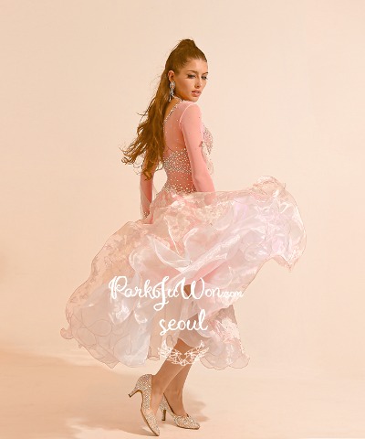 50864 ラブリーなピンクトップドレス [宝石量がすごいです。]予約注文商品です。